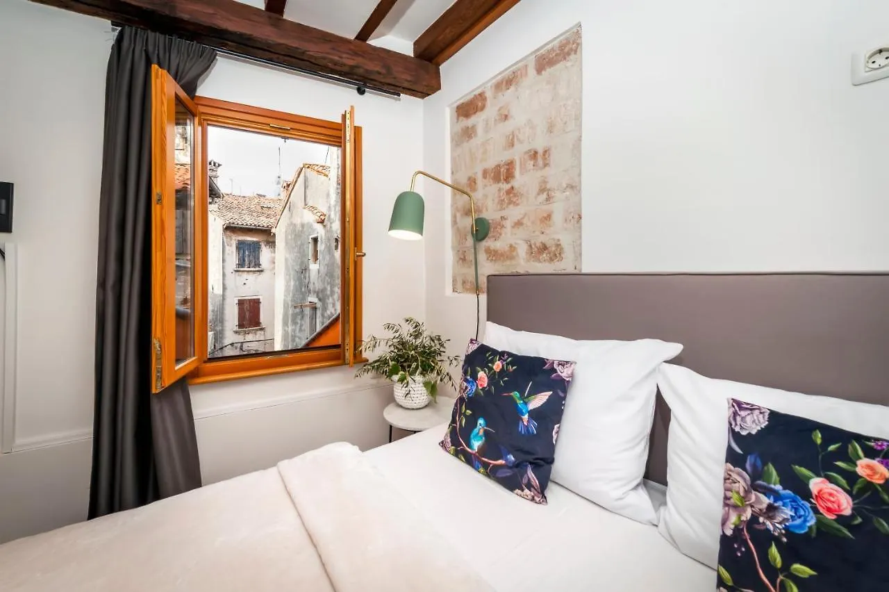 Noemi'S Rooms روفينج