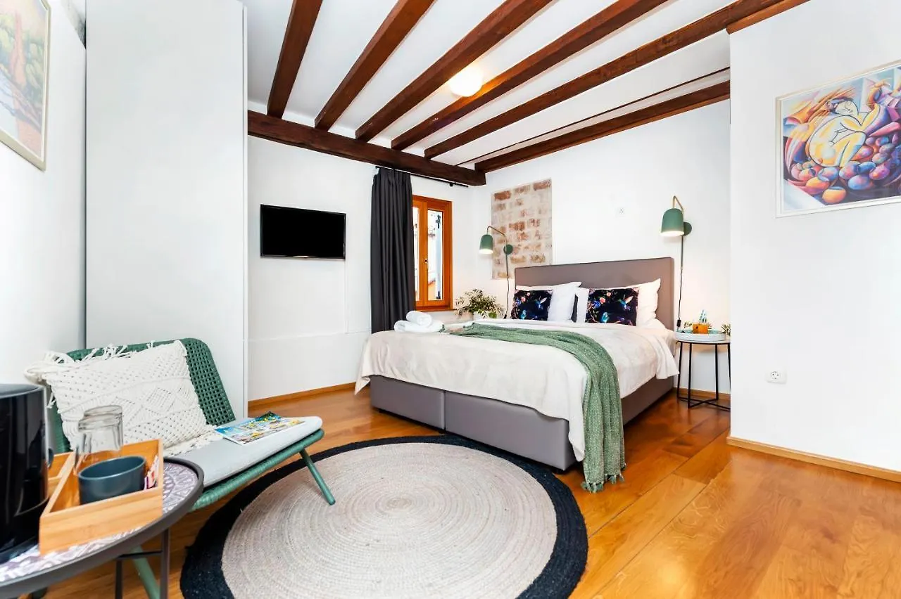 Noemi'S Rooms روفينج