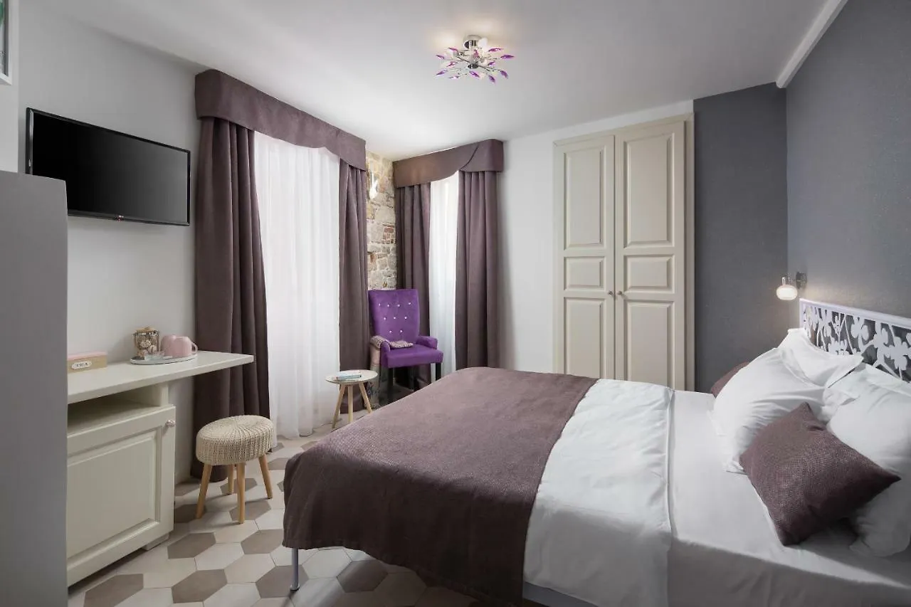 Noemi'S Rooms Rovigno 0*,  Croazia